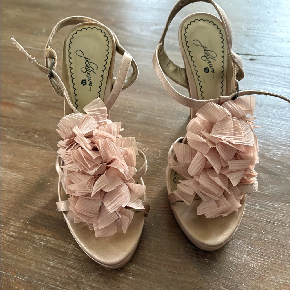 Platinum Ruffled Heels  Size 6.5